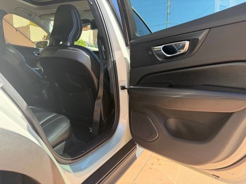 Used 2020 Volvo V60 T5 Cross Country w/ Protection Package Premier image 16