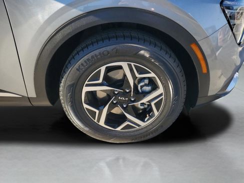 Certified 2024 Kia Sportage LX image 32