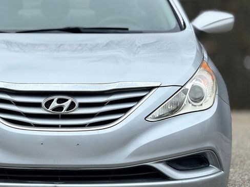 Used 2012 Hyundai Sonata GLS image 12
