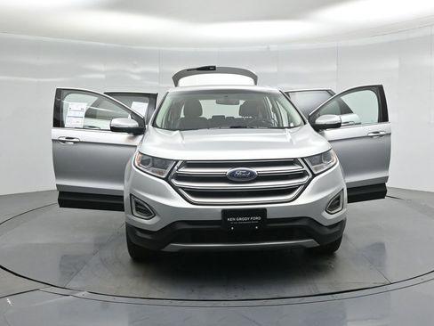 Certified 2018 Ford Edge Titanium image 33