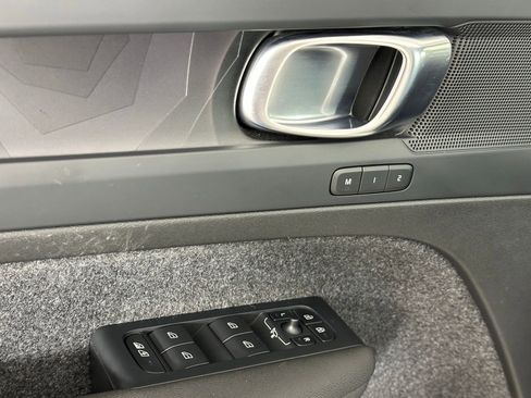 Used 2023 Volvo XC40 Recharge Plus image 38