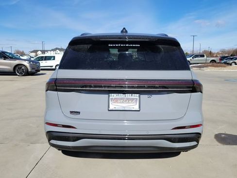 New 2026 Lincoln Nautilus Reserve w/ Jet Appearance Package AWD/4WD image 10