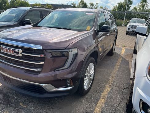 Used 2024 GMC Acadia Elevation AWD/4WD image 2