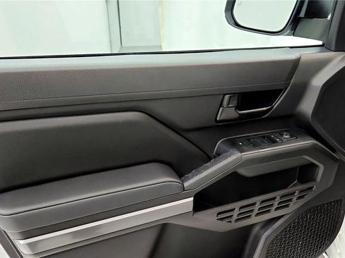 Certified 2025 Toyota Tacoma SR5 w/ SR5 Upgrade Package image 22