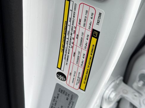 New 2026 RAM 1500 Express AWD/4WD image 25
