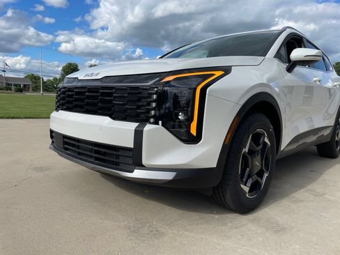 New 2026 Kia Sportage EX AWD/4WD image 14