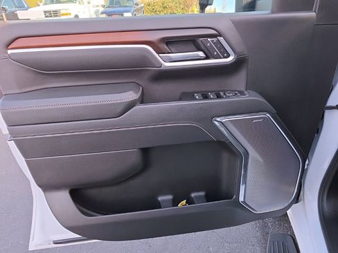 Used 2025 GMC Sierra 3500 Denali w/ Denali Reserve Package image 26