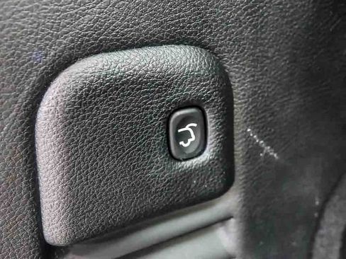 Used 2020 Jeep Grand Cherokee Limited AWD/4WD image 26