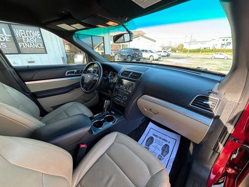Used 2016 Ford Explorer XLT w/ Equipment Group 202A image 40