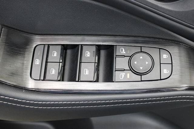 Certified 2026 Nissan Rogue SV FWD image 17
