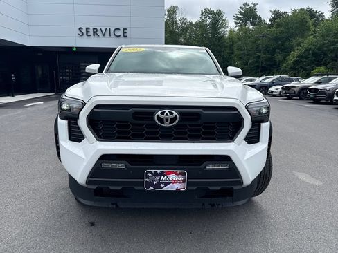 Used 2025 Toyota Tacoma TRD Off-Road w/ TRD Off Road Upgrade Package AWD/4WD image 8