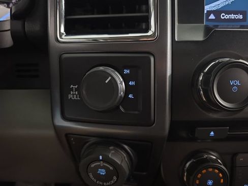 Used 2016 Ford F150 XLT w/ Equipment Group 302A Luxury AWD/4WD image 24