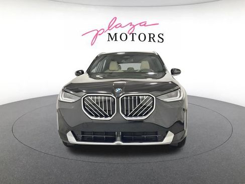 Used 2025 BMW X3 xDrive30i w/ Premium Package AWD/4WD image 3