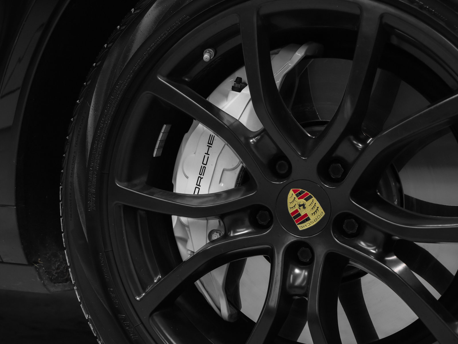 Certified 2021 Porsche Cayenne Turbo AWD/4WD image 16
