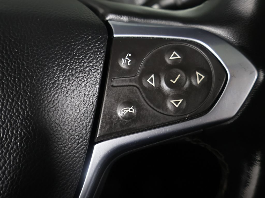 Used 2023 Chevrolet Traverse RS AWD/4WD image 47