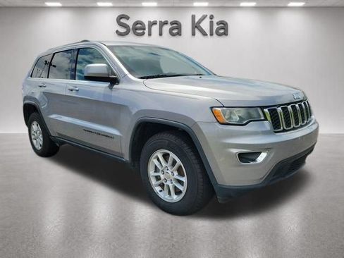 Used 2018 Jeep Grand Cherokee Laredo RWD image 26