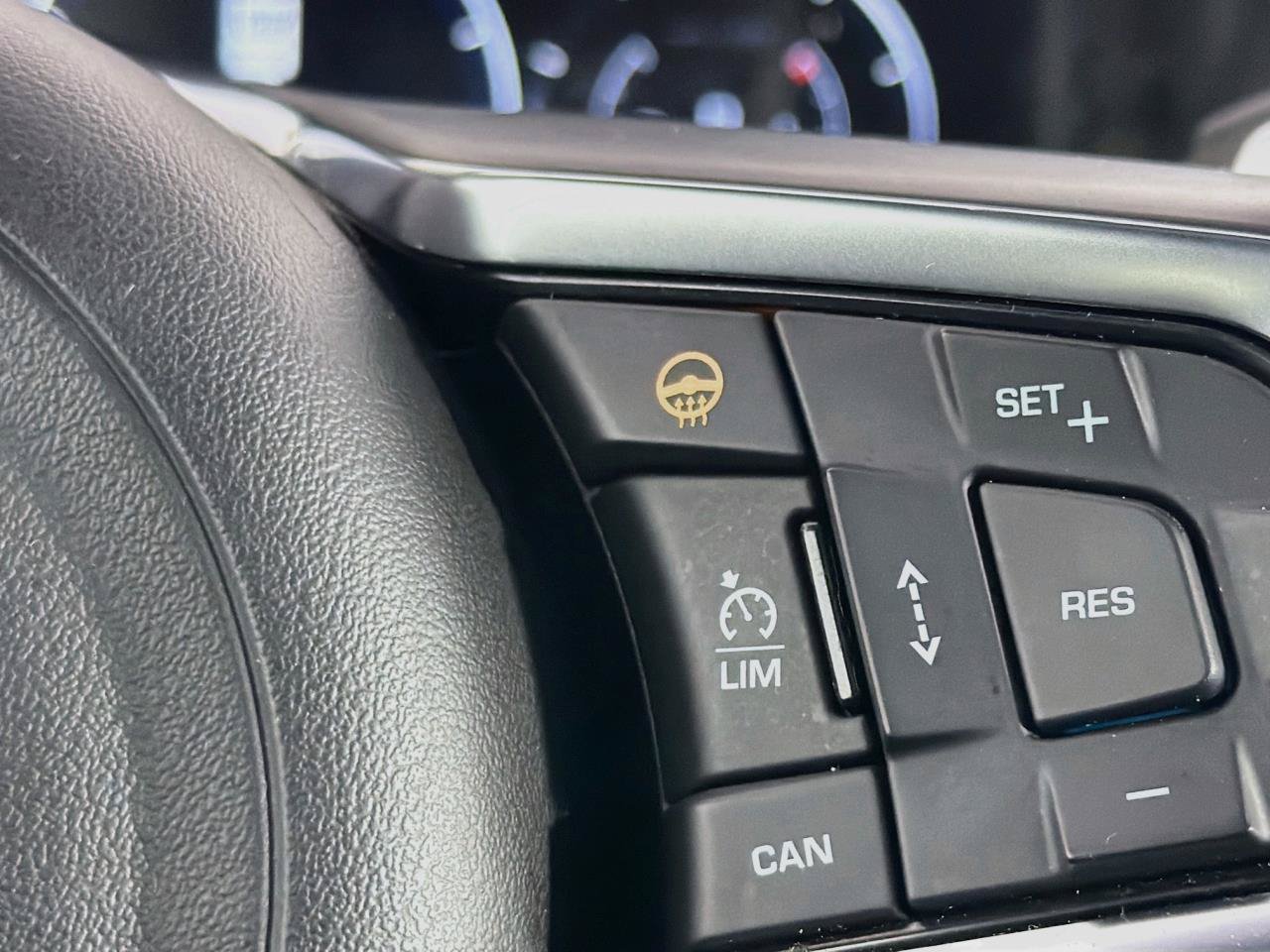 Used 2018 Jaguar F-PACE S AWD/4WD image 19