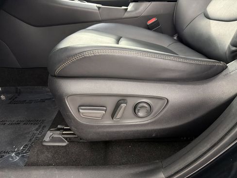 Used 2023 Toyota RAV4 XLE Premium FWD image 13