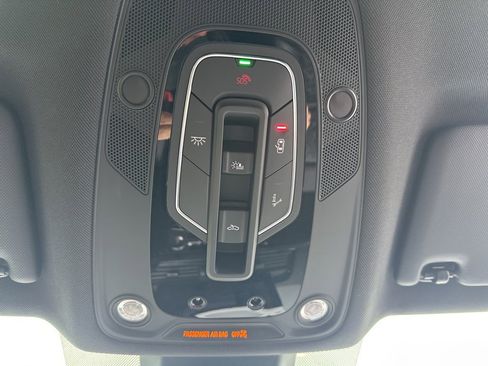 Used 2023 Audi SQ5 Prestige w/ Prestige Package image 24