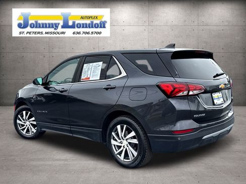 Used 2022 Chevrolet Equinox LT image 3