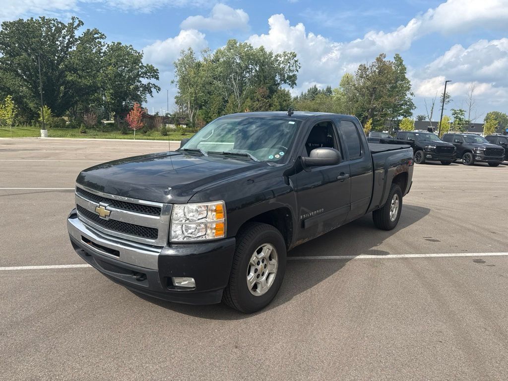 Used 2009 Chevrolet Silverado 1500 LT w/ Power Pack Plus AWD/4WD image 1
