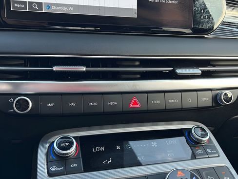 Used 2023 Hyundai Palisade Calligraphy image 28