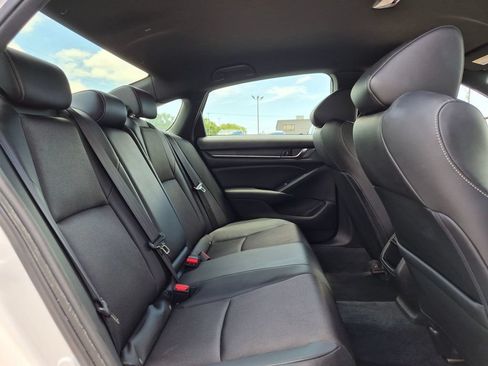 Used 2022 Honda Accord Sport image 32