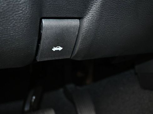 New 2026 RAM 1500 Classic Warlock image 28