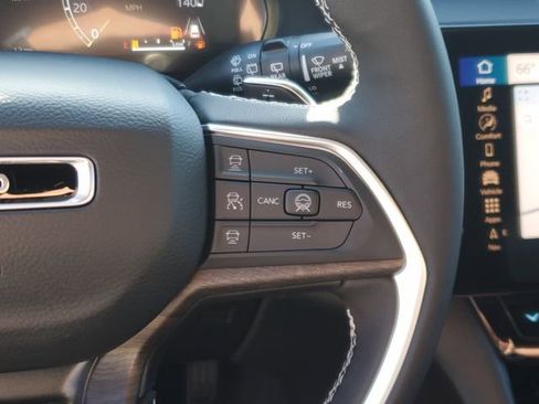 New 2026 Jeep Grand Cherokee Altitude image 22