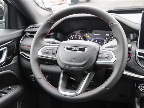 New 2026 Jeep Compass Trailhawk image 15