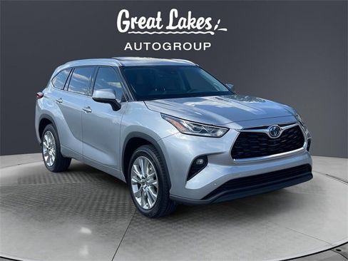 Used 2022 Toyota Highlander Limited image 7