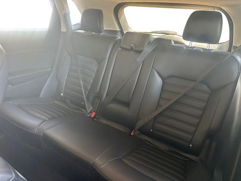 Used 2024 Ford Edge SEL image 13