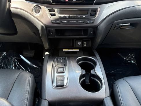 Used 2021 Honda Pilot Special Edition image 11
