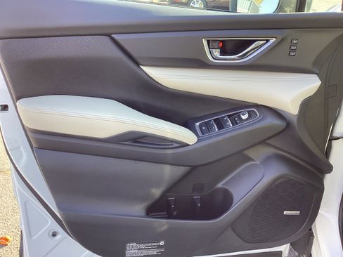 Used 2022 Subaru Ascent Limited w/ Technology Package image 17