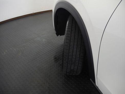 Used 2025 Honda HR-V LX image 17