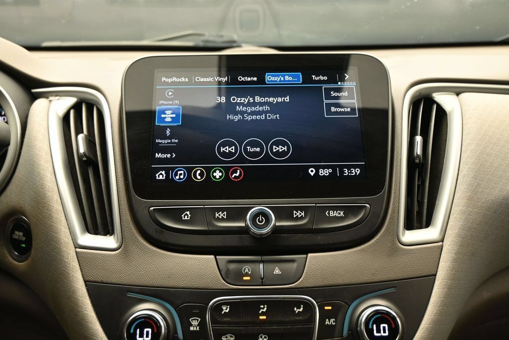 Used 2023 Chevrolet Malibu LT FWD image 19