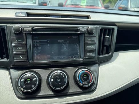 Used 2015 Toyota RAV4 LE FWD image 9