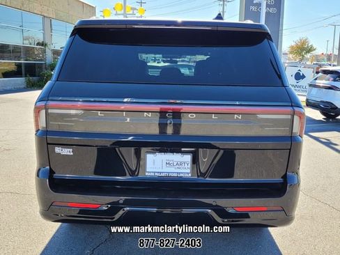 New 2025 Lincoln Navigator L Reserve w/ Jet Appearance Package AWD/4WD image 8