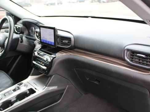 Used 2023 Ford Explorer Limited image 34