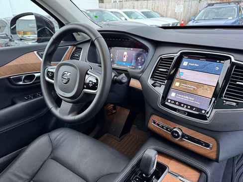 Certified 2025 Volvo XC90 B6 Plus w/ Protection Package Premier image 12