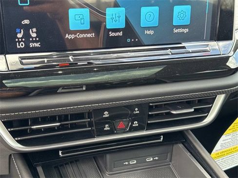 New 2026 Volkswagen Atlas Cross Sport SE image 24