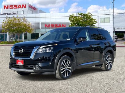 New 2025 Nissan Pathfinder Platinum