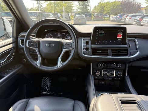 Used 2022 Chevrolet Suburban Z71 w/ Z71 Off-Road Package AWD/4WD image 19
