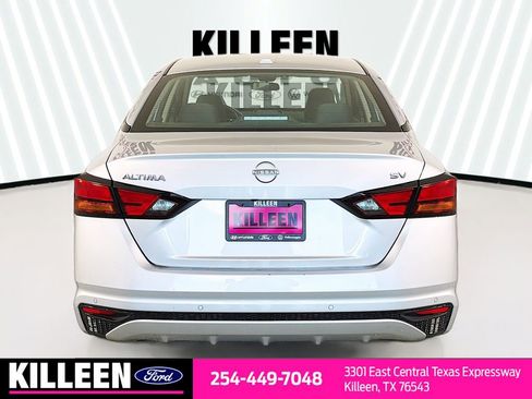 Used 2024 Nissan Altima 2.5 SV image 7