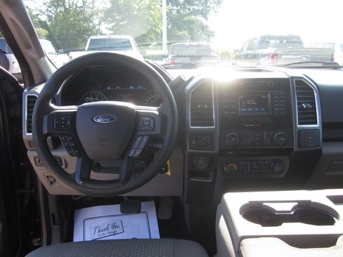 Used 2016 Ford F150 XLT w/ Trailer Tow Package AWD/4WD image 13