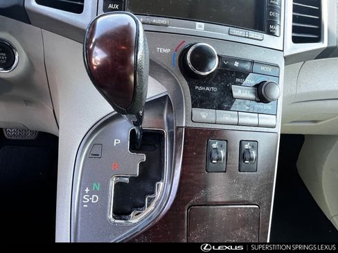 Used 2011 Toyota Venza AWD w/ Premium Pkg #2 image 9