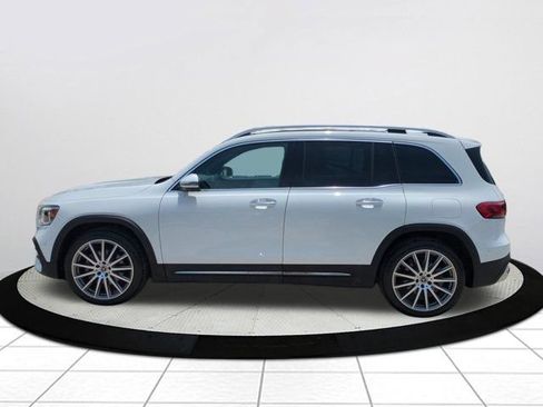 Used 2021 Mercedes-Benz GLB 250 4MATIC image 6