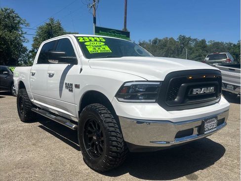 Used 2019 RAM 1500 Classic SLT w/ Luxury Group AWD/4WD image 1