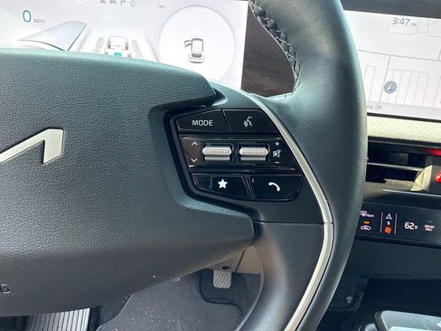 Used 2024 Kia EV6 Light AWD/4WD image 12