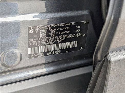 Certified 2022 Toyota RAV4 LE AWD/4WD image 24